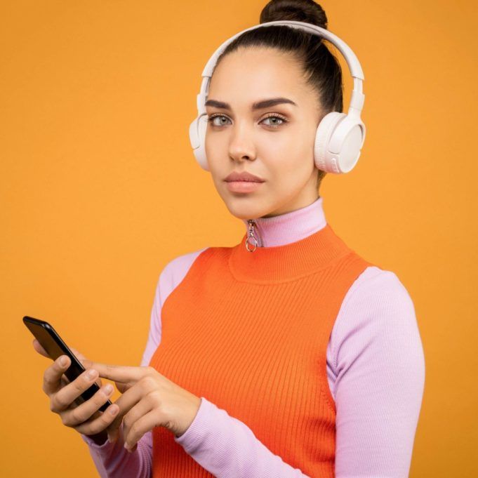 Top 5 Tips to Keep Your Voice Healthy www.21e645788a.nxcli.net/Appreciate Your Voice; Five Tips to Keep Your Voice Healthy