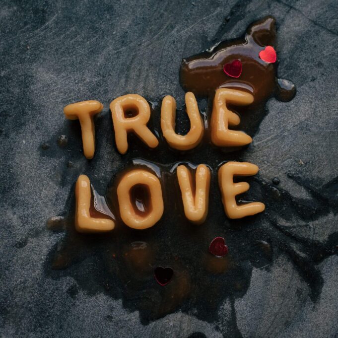 Signs of True Love from Women Signs of True Love from Women