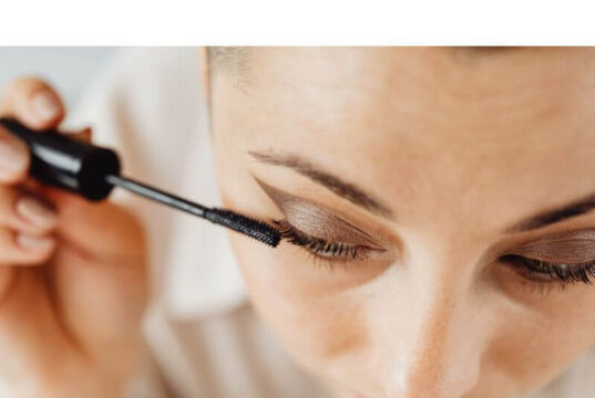How To Make Fake Lashes Look Real How To Make Fake Lashes Look Real