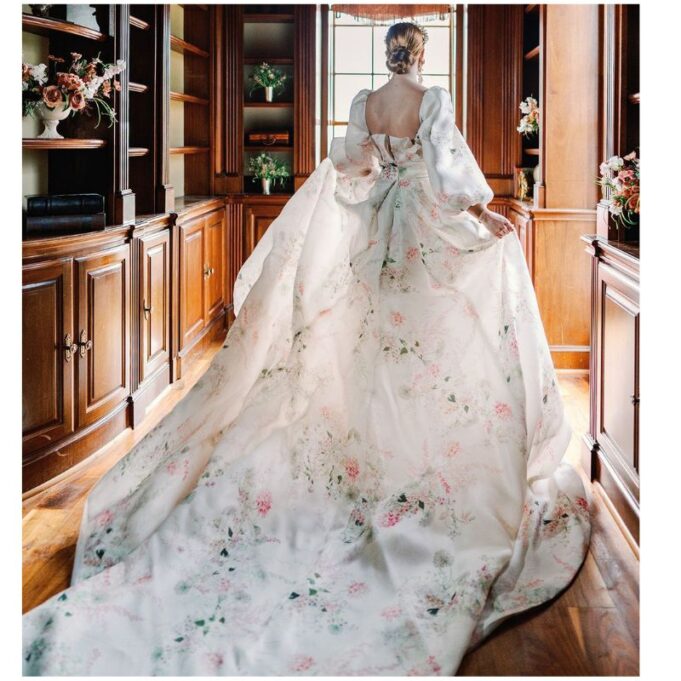 How Much Are Monique Ihuillier’s Wedding Dresses? How Much Are Monique Ihuillier's Wedding Dresses?