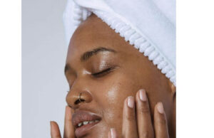 Natural Ways to Get Youthful Glowing Skin Natural Ways to Get Youthful Glowing Skin