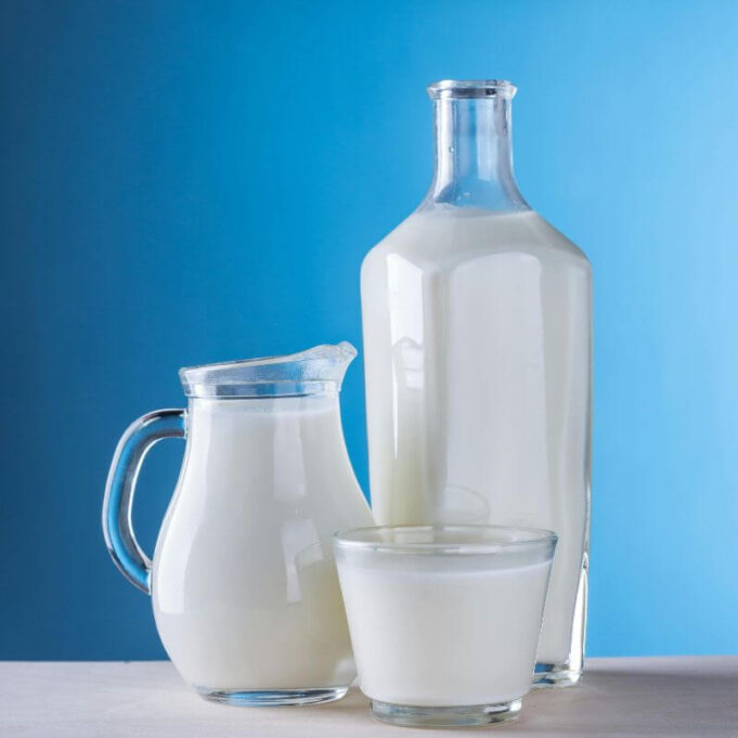 Raw Milk for Skin Whitening – Is It Good? Raw Milk for Skin Whitening - Is It Good?