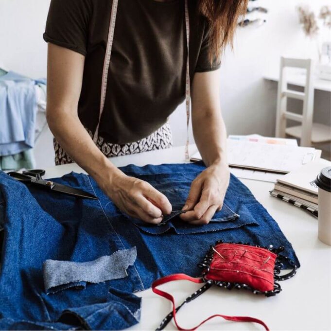 How to Make Old Clothes Look New and Stylish How to Make Old Clothes Look New and Stylish