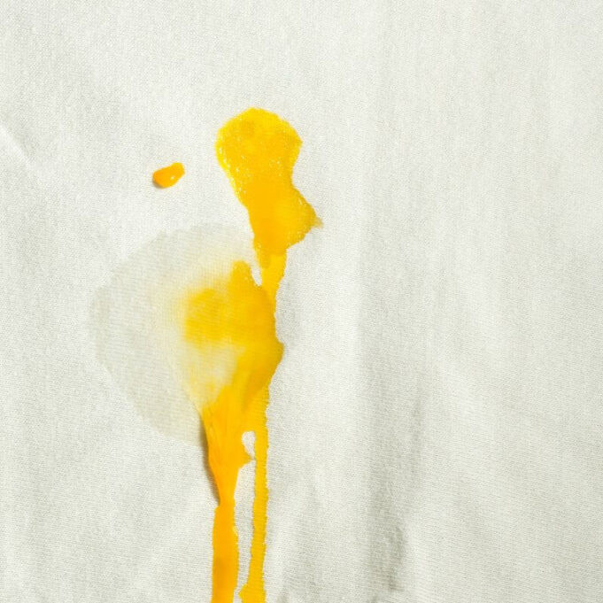 How to Whiten Clothes That Have Yellowed How to Whiten Clothes That Have Yellowed