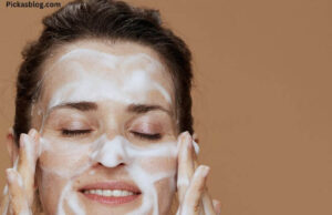 Difference Between Face Wash and Face Cleanser Difference Between Face Wash and Face Cleanser