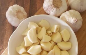 Side Effects of Eating Raw Garlic Everyday Side Effects of Eating Raw Garlic Everyday