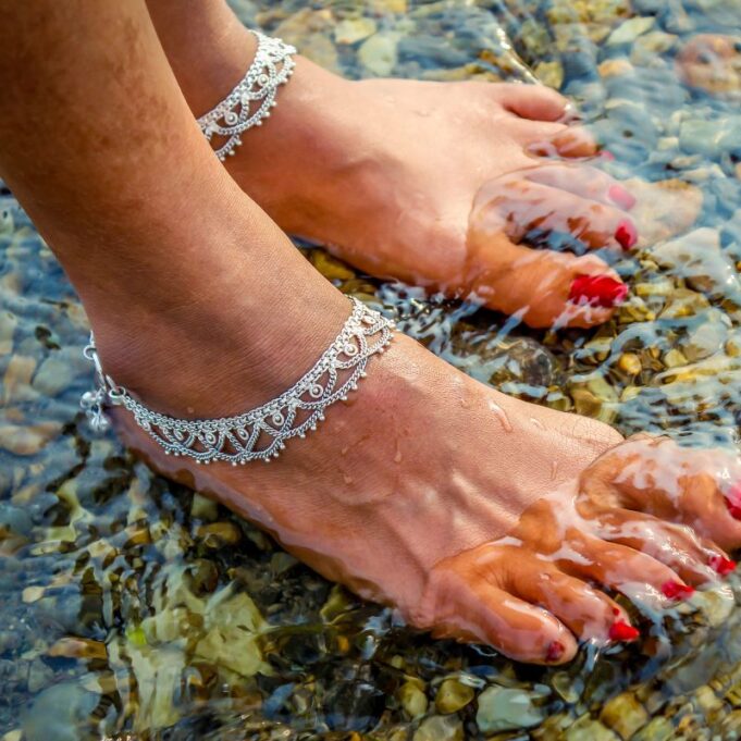 What Does Wearing an Anklet Mean? What Does Wearing an Anklet Mean?