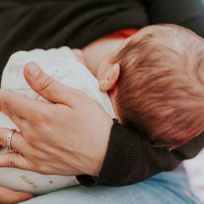 Nipple Redness and Pain During Breastfeeding. What Should I Do? Nipple Redness and Pain During Breastfeeding. What Should I Do?
