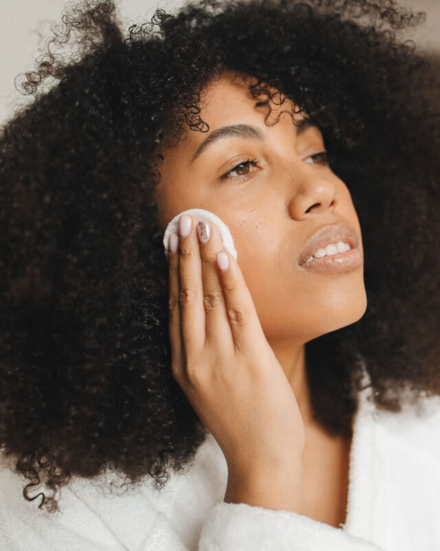 Cleanser for Oily Skin and Blackheads- What Should You Look For? Cleanser for Oily Skin and Blackheads: What Should You Look For?