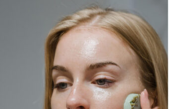 How to Know If Your Skin Is Oily, Dry or Combination How to Know If Your Skin Is Oily, Dry or Combination